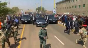 Photo shows President Buhari's motorcade in Kafanchan from a screen grab of a video posted on Twitter by presidential adviser Garba Shehu