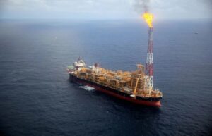 Kaombo Norte floating oil platform is seen from a helicopter off the coast of Angola, November 8, 2018 (Photo: Reuters/Stephen Eisenhammer)