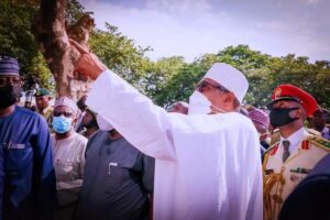 President Buhari pointing at something of interest at the Kuje Prison (Photo: State House)