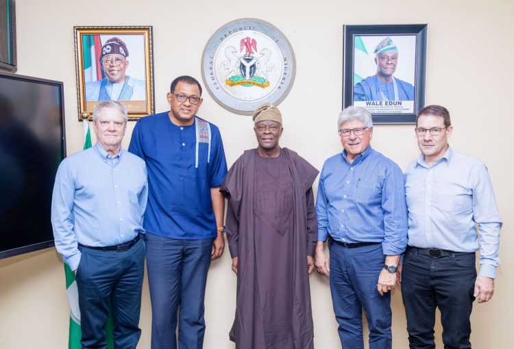 Finance Minister pledges support for Mission Aviation Fellowship’s humanitarian efforts 