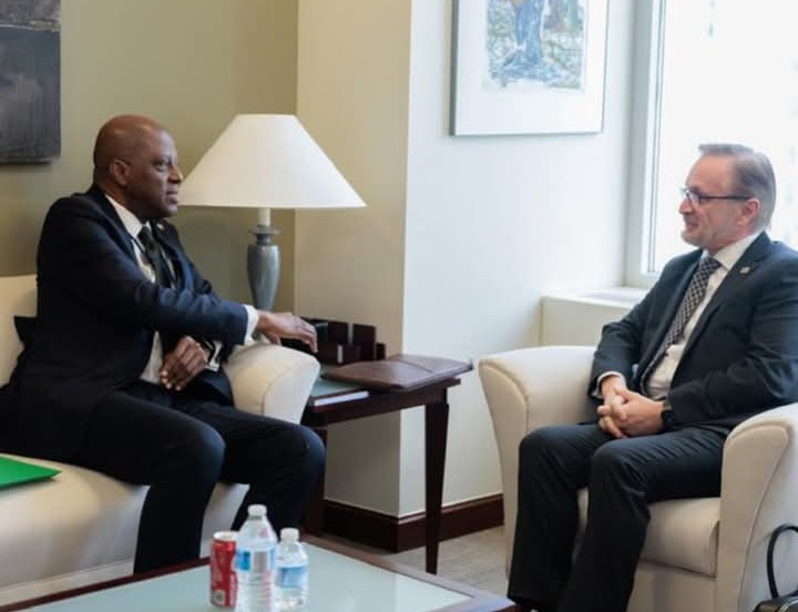 Photos: CBN governor meets with IFSB secretary-general in Washington
