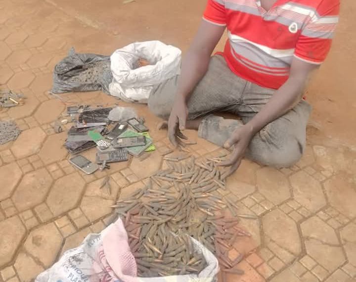 Troops nab large cache of ammunition, explosion components on Kaduna – Jos road